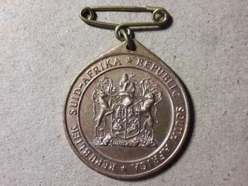 1947 ROYAL VISIT MEDALLION IN MINT CONDITION