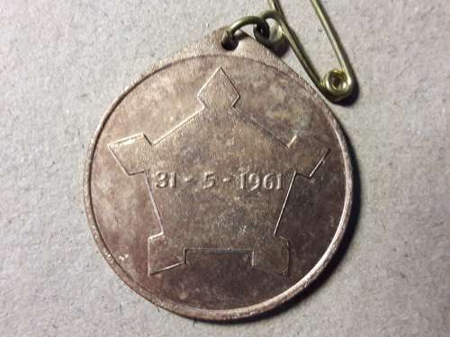 1947 ROYAL VISIT MEDALLION IN MINT CONDITION