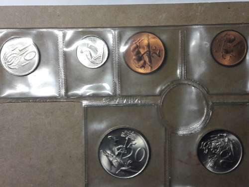 1968 ENGLISH INCOMPLETE UNCIRCULATED MINT PACK