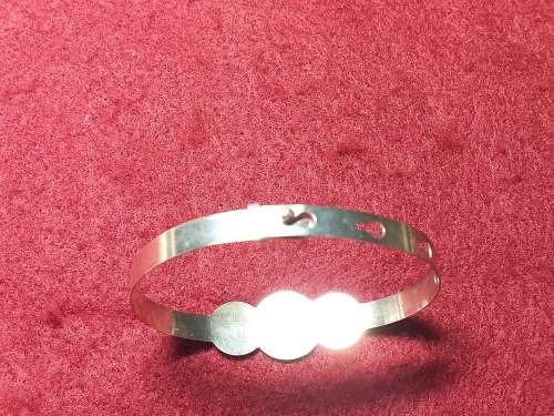 LOVELY GENUINE SOLID STERLING SILVER ADJUSTABLE BANGLE.