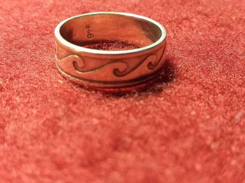 GENUINE SOLID STERLING SILVER RING [4 g]