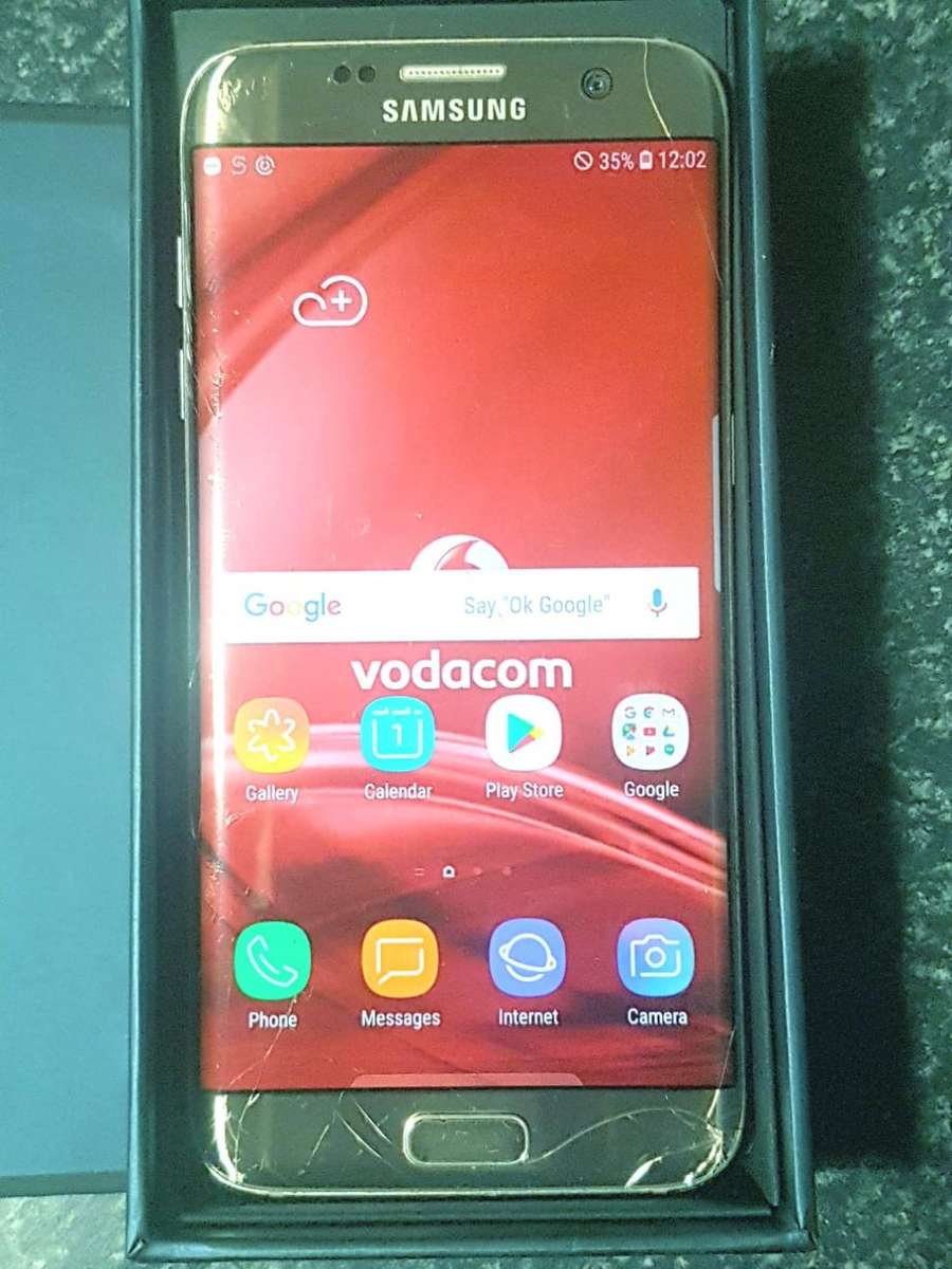 SAMSUNG GALAXY S7 EDGE in good used working condition.[Take note of cracks and scratches] (A relist)