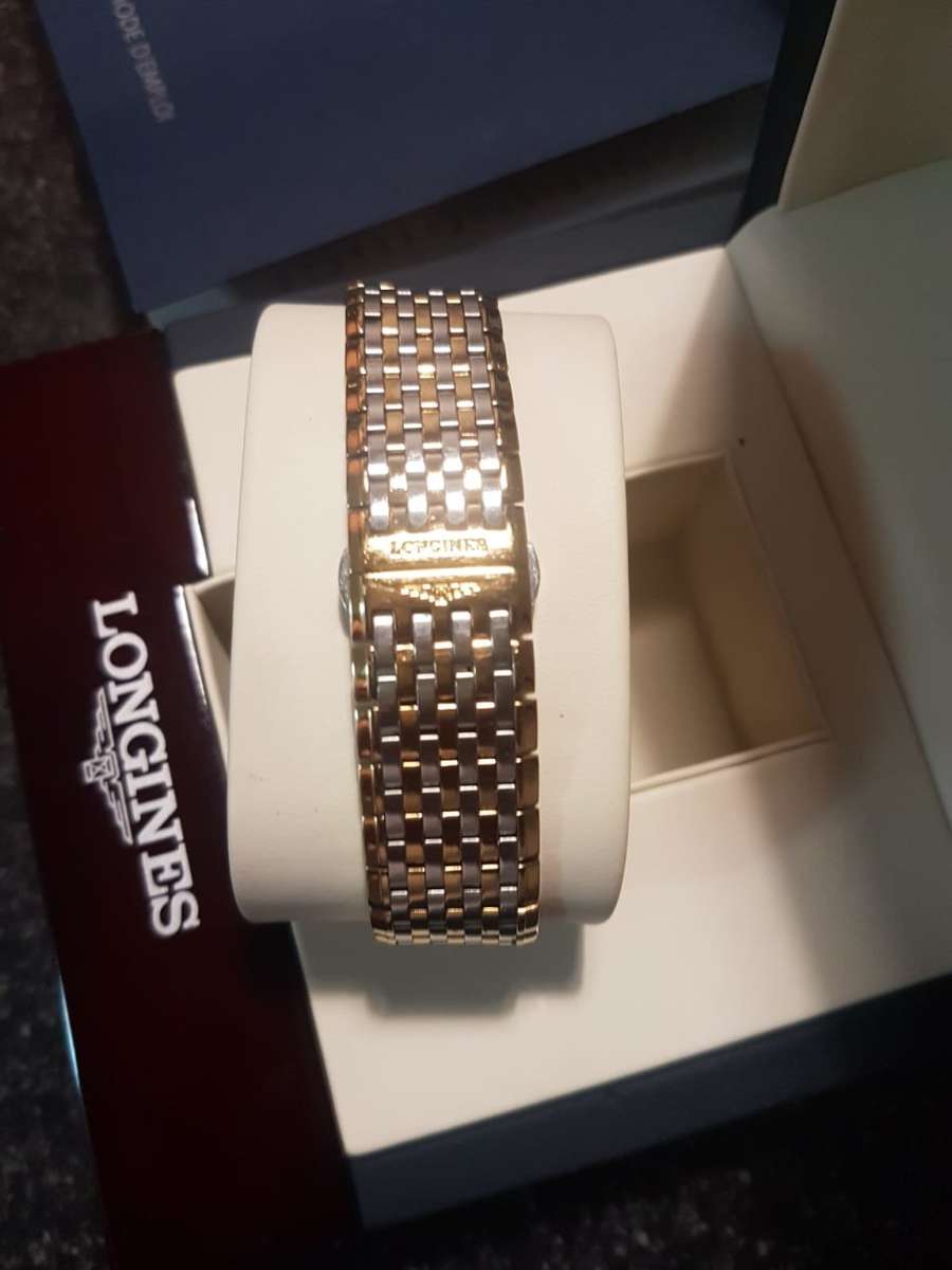 LOVELY LONGINES MENS WATCH WITH ORIGINAL STRAP IN BOX IN EXCELLENT WORKING CONDITION