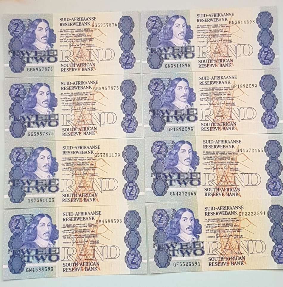 8 x SOUTH AFRICAN R2 BANK NOTES Uncirculated. [Gerhard de Kock]