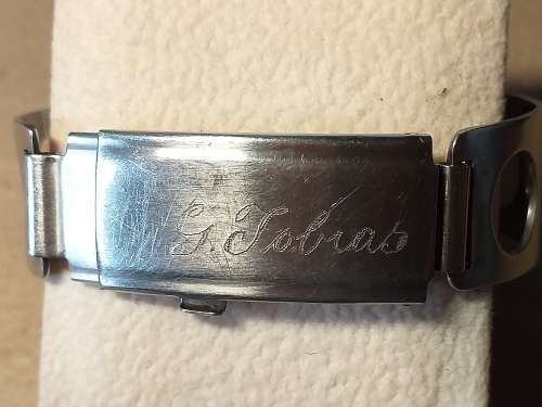 BENTLEY VINTAGE WOMEN'S WATCH IN WORKING CONDITION [Please give attention to description]