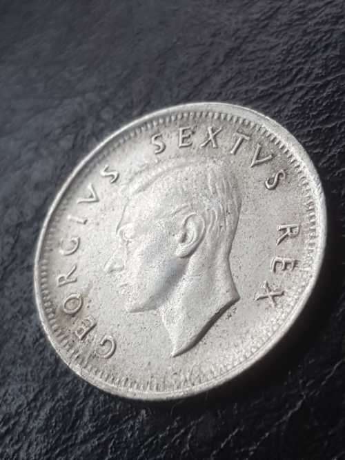 1952 SA UNION SILVER SIXPENCE [UNC]