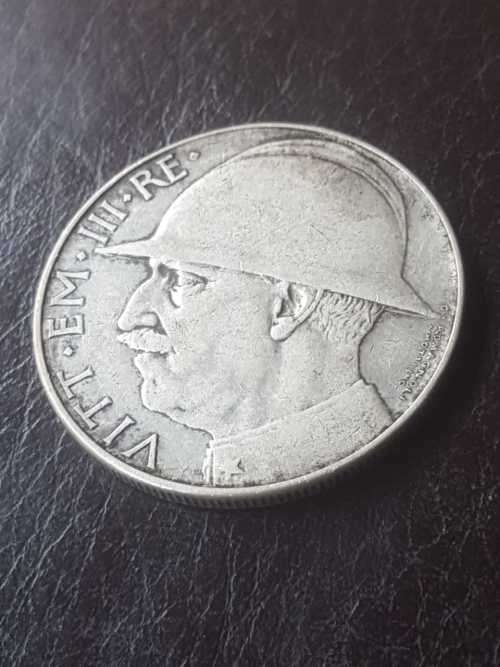 1928 ITALY SILVER 20 Lire - Vittorio Emanuele III End of World War 1 [RARE IN THIS CONDITION]