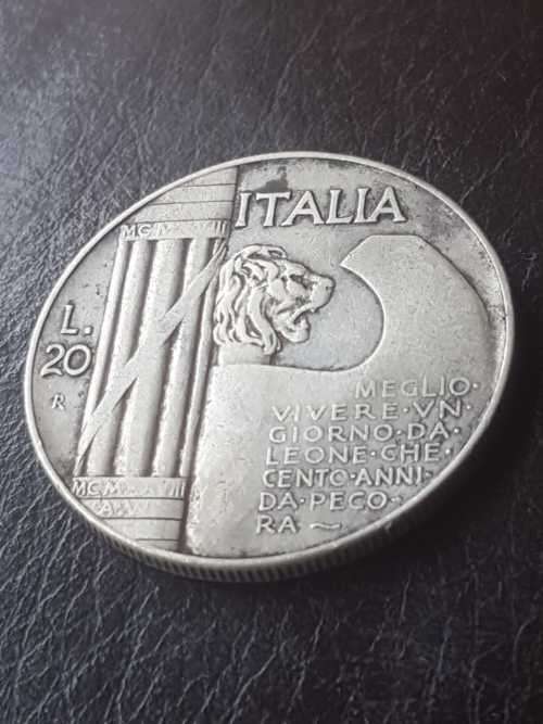 1928 ITALY SILVER 20 Lire - Vittorio Emanuele III End of World War 1 [RARE IN THIS CONDITION]