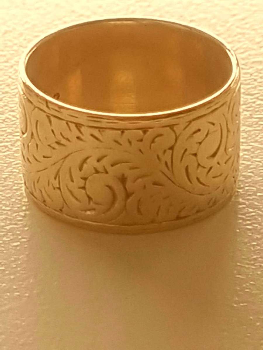 LOVELY GENUINE SOLID VINTAGE BRITISH 9ct GOLD RING [7,5 g] Lovely Christmas Gift