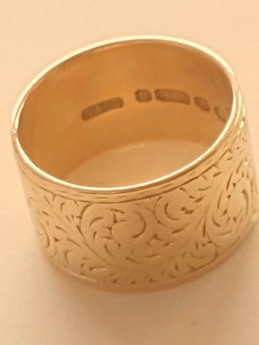 LOVELY GENUINE SOLID VINTAGE BRITISH 9ct GOLD RING [7,5 g] Lovely Christmas Gift