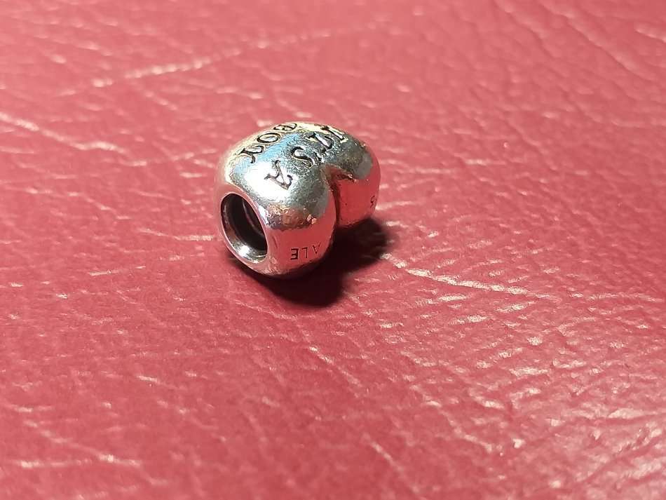 LOVELY GENUINE SOLID STERLING SILVER PANDAORA CHARM