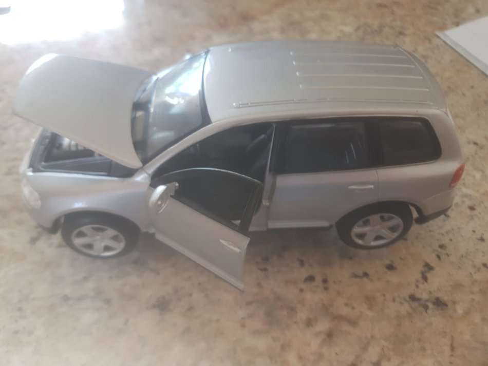 VOLKSWAGEN TOUAREG IN PRISTINE CONDITION. [Please read Description]