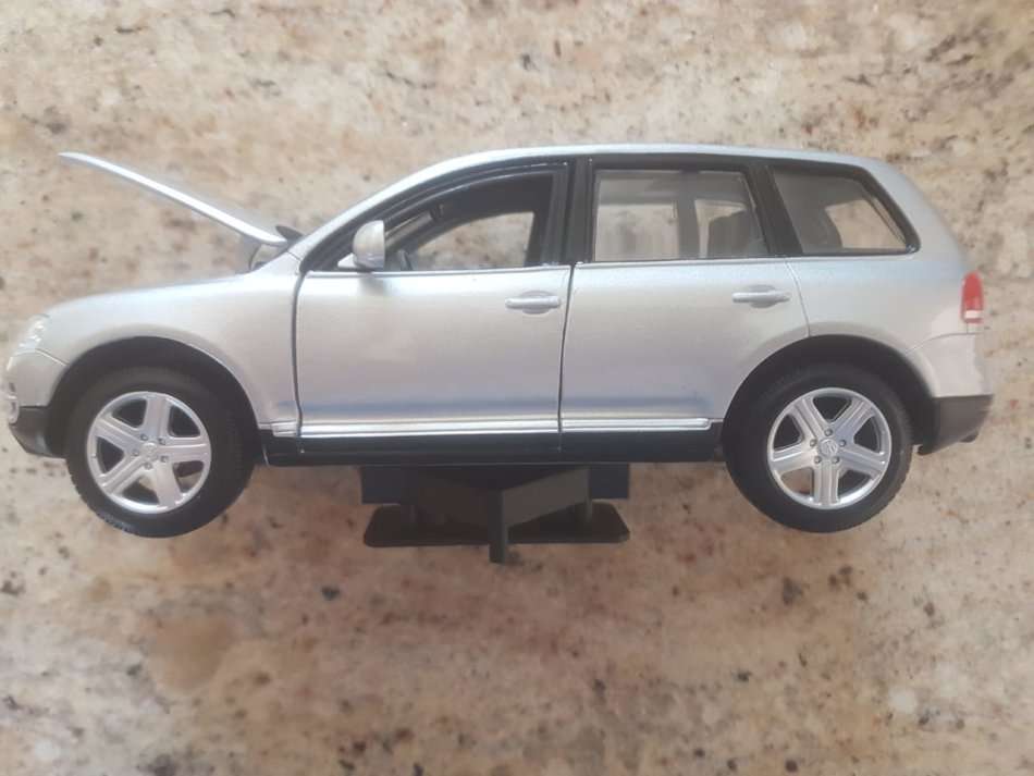 VOLKSWAGEN TOUAREG IN PRISTINE CONDITION. [Please read Description]