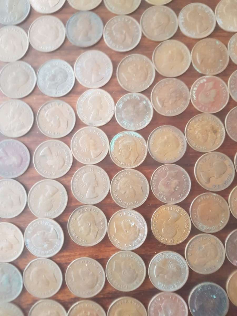 A LOT OF 126 SA UNION PENNYS - FROM THE 1930's TO 1960's [Bid per coin to take all]