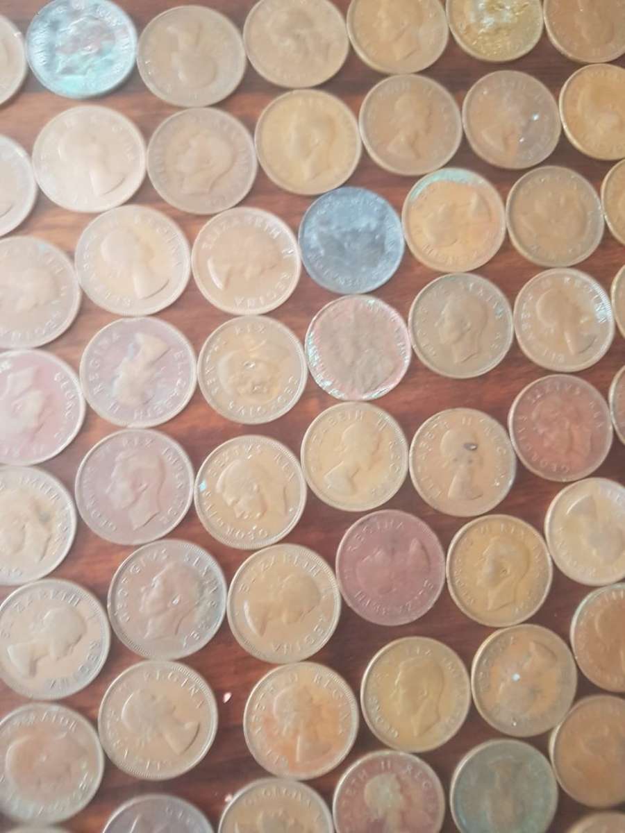 A LOT OF 126 SA UNION PENNYS - FROM THE 1930's TO 1960's [Bid per coin to take all]