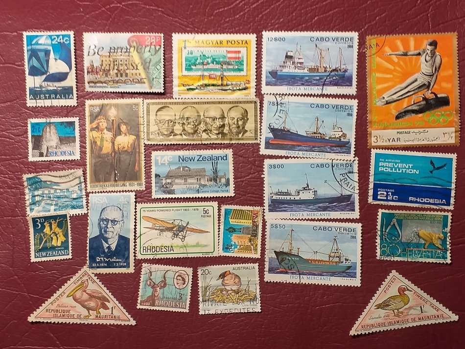 A LOT OF USED STAMPS