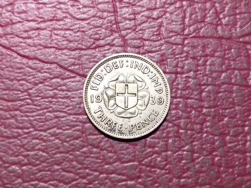 1939 BRITISH SILVER THREEPENCE