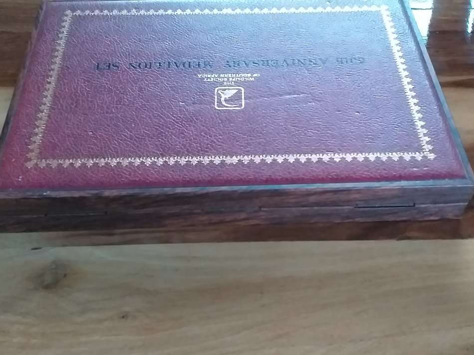EMPTY BOX FOR THE 50 ANNIVERSARY WILDLIFE MEDALLION SET