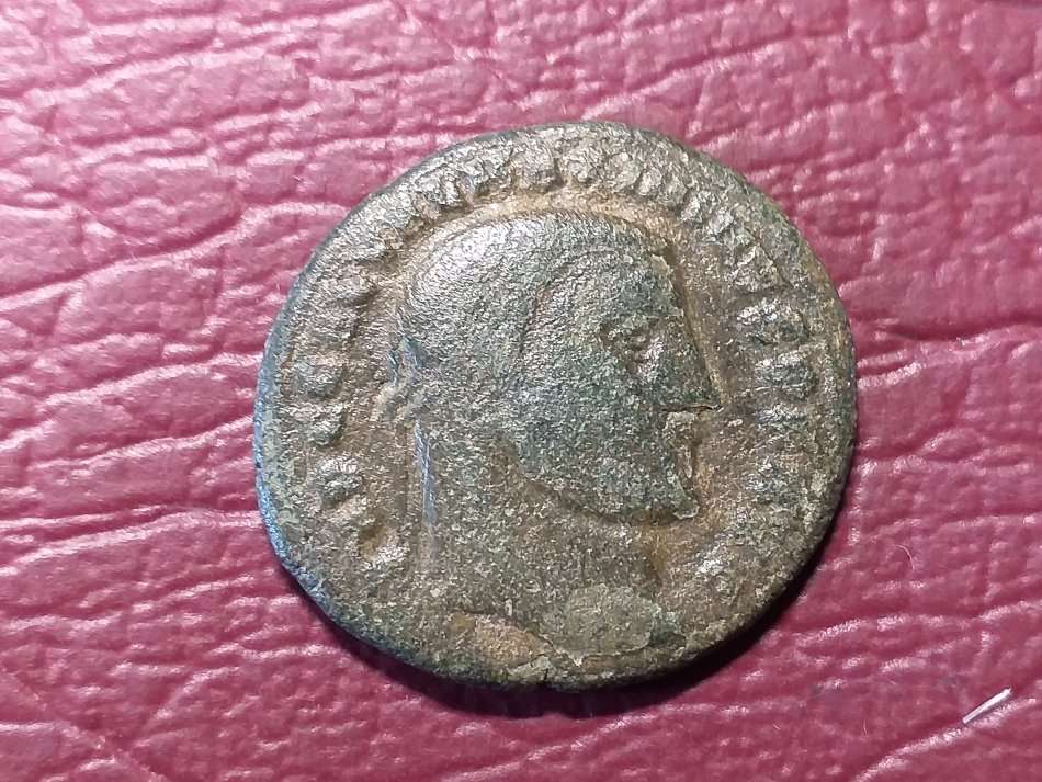 ANCIENT ROMAN COIN - [5,6 g. 19 mm]