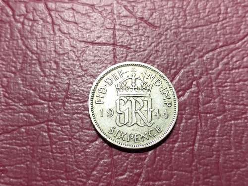 1944 BRITISH SILVER 6 Pence - George VI