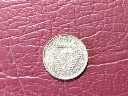 1952 SA UNION SILVER 3 PENCE
