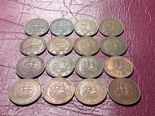 A LOT OF 16 SA UNION ½ PENNIES - ALL DIFFERENT DATES - [Bid per coin to take all.]