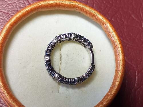 18 ct WHITE GOLD RING WITH DIAMONDS AND BLUE SAPPHIRES IN PERFECT CONDITION - VALUATION CERTIFICATE