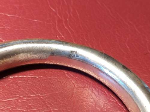 LOVELY GENUINE SOLID STERLING SILVER BANGLE - [46 g] - SEE PICTURES FOR CONDITION