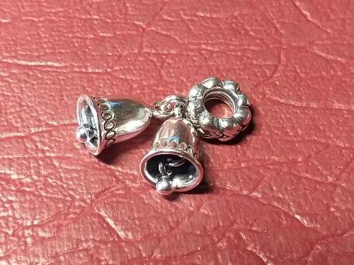 LOVELY GENUINE SOLID STERLING SILVER PANDORA CHARM IN EXCELLENT CONDITION - [3,9 g]