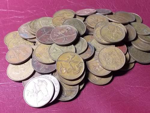 A LOT OF 100 RSA BRONZE CENTS - [Bid per coin to take all.]