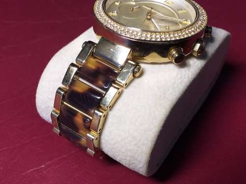 MICHAEL KORS WOMEN`s WATCH IN GOOD WORKING ORDER