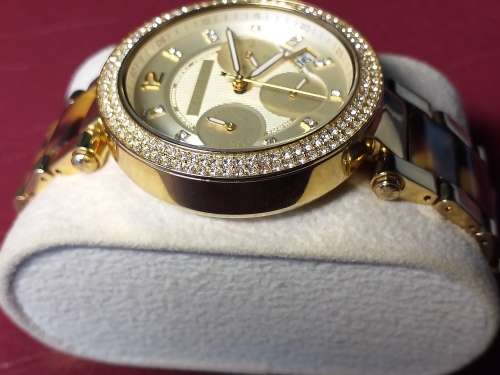 MICHAEL KORS WOMEN`s WATCH IN GOOD WORKING ORDER