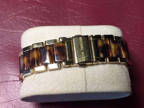 MICHAEL KORS WOMEN`s WATCH IN GOOD WORKING ORDER