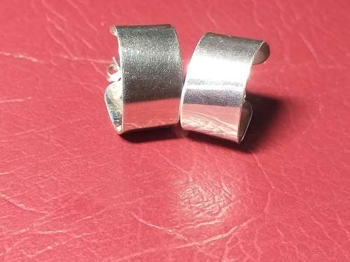 LOVELY GENUINE SOLID STERLING SILVER EARRINGS IN GOOD CONDITION - [5 g]
