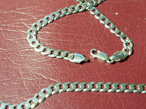 LOVELY LONG GENUINE SOLID STERLING SILVER NECKLACE WITH ITALIAN CLASP IN VERY GOOD CONDITION - [18g]