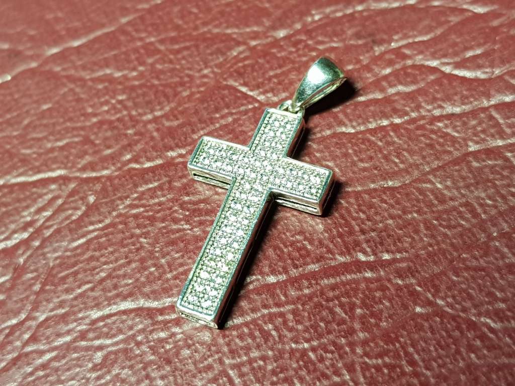 LOVELY GENUINE SOLID STERLING SILVER CROSS PENDANT IN EXCELLENT CONDITION - [1,3 g, Length 22  mm]