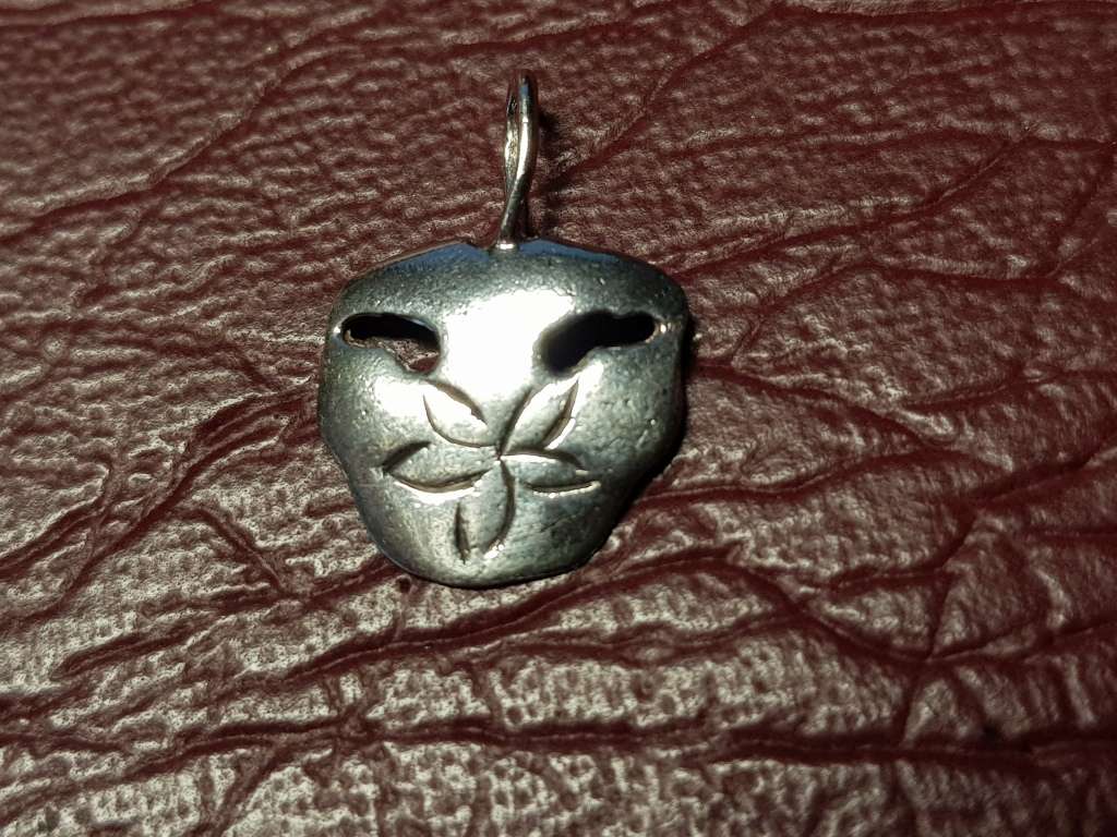 LOVELY GENUINE SOLID STERLING SILVER PENDANT IN VERY GOOD CONDITION - [0,6 g]