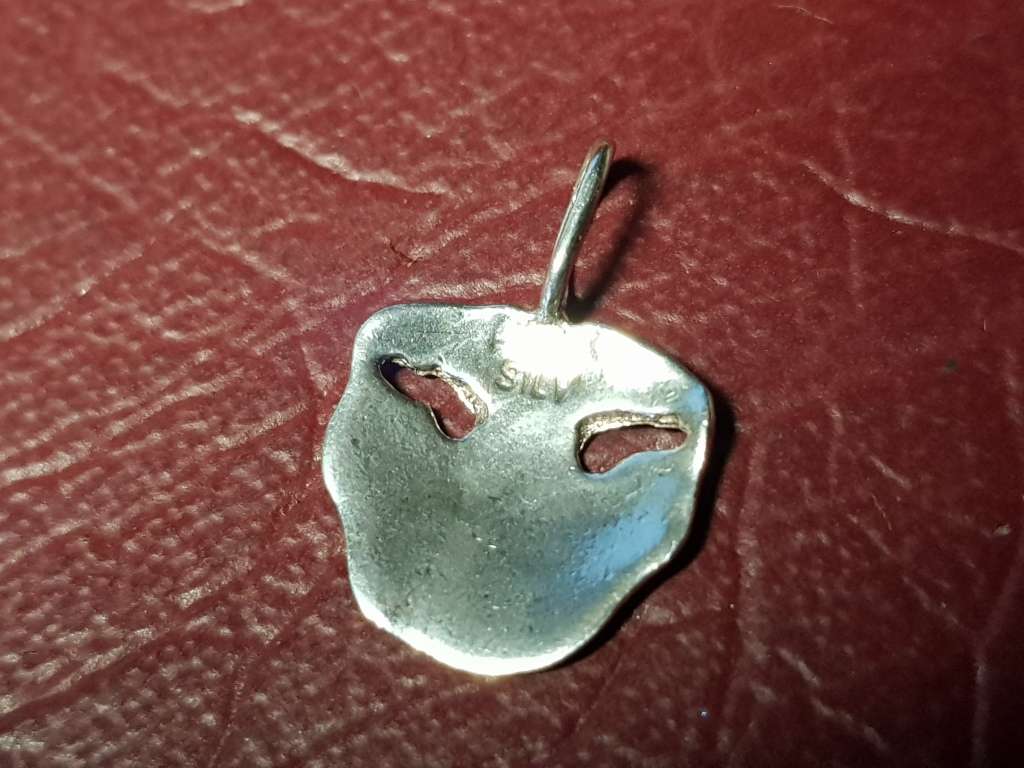 LOVELY GENUINE SOLID STERLING SILVER PENDANT IN VERY GOOD CONDITION - [0,6 g]