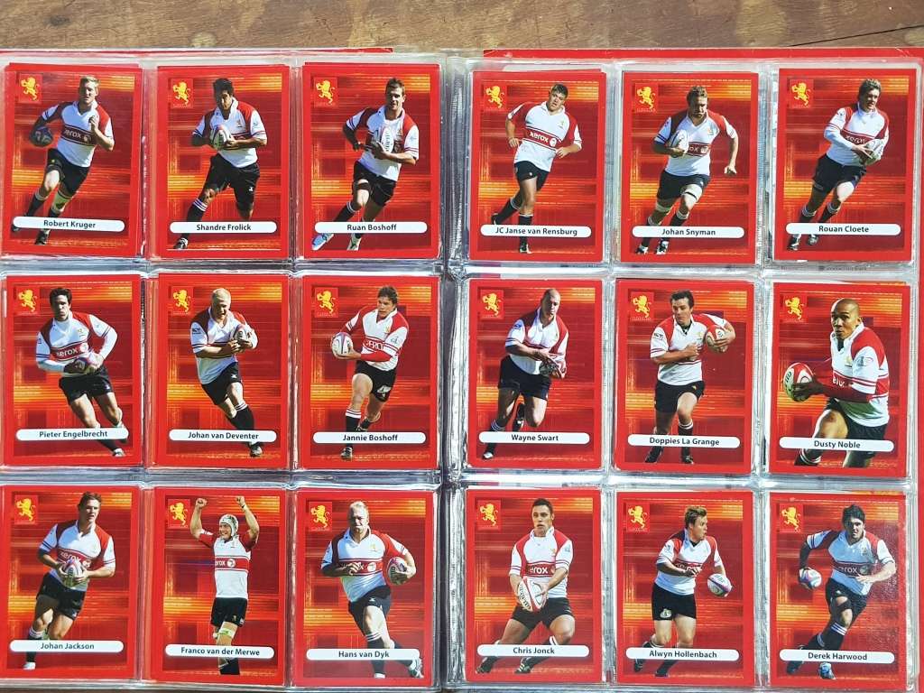 216 x RUGBY TRADING CARDS 2009 COMPLETE COLLECTION IN COLLECTOR BINDER - [Bid per card to take all.]