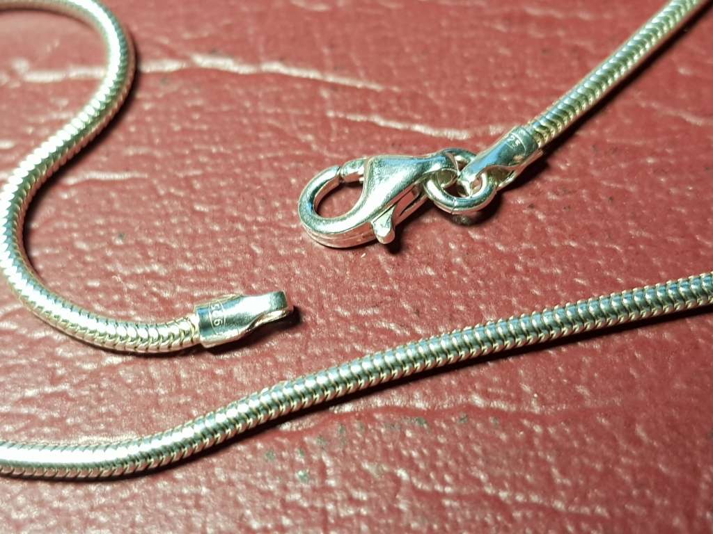 Lovely Solid Sterling Silver Snake Necklace With Lobster Clasp In Excellent Condition - [5,6 g]
