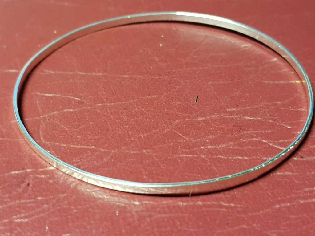 Lovely Genuine Solid Sterling Silver Bangle - [4,2 g]
