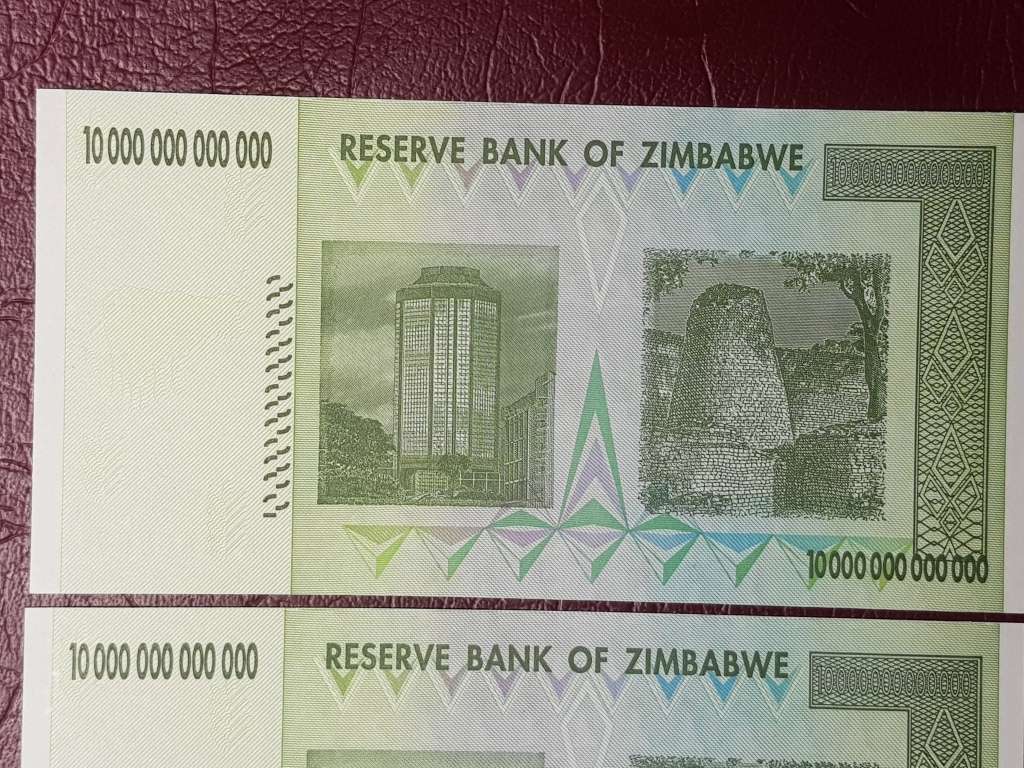 2 x 2008 Zimbabwe 10 Trillion Dollars Notes In Sequence - AA - Harare - Bird WTM - UNC