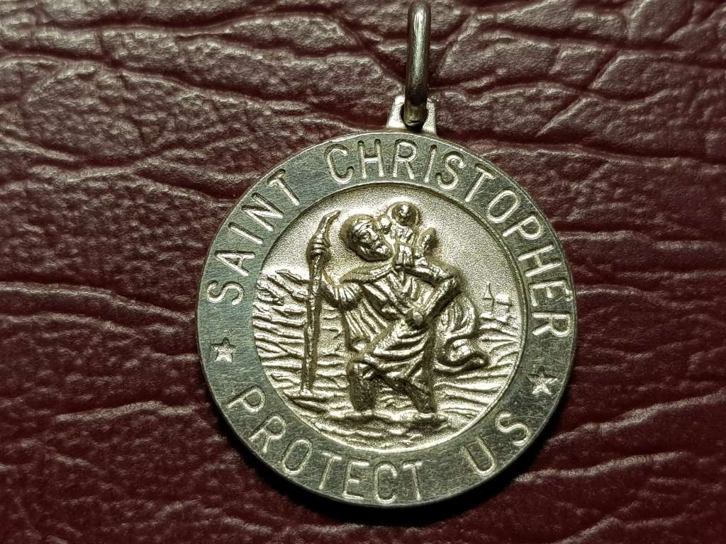 Lovely Genuine Sterling Silver St Christopher Pendant in Excellent Condition - [L 22 mm : 5 g]
