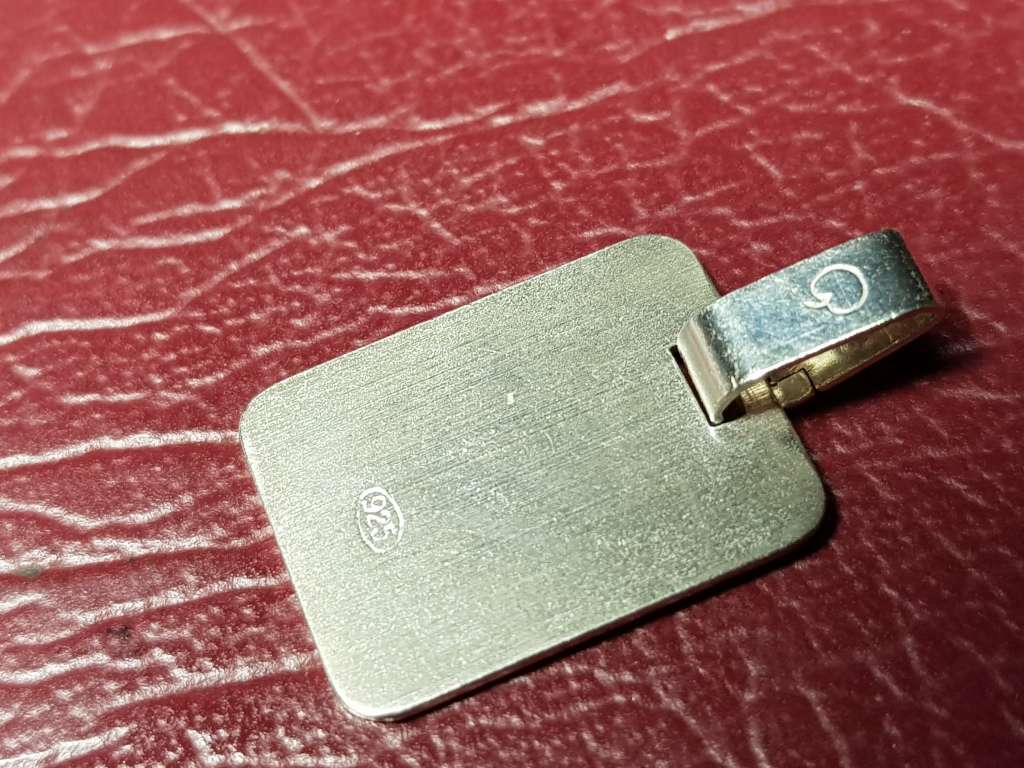 Lovely Genuine Solid Sterling Name Pendant In Very Good Condition - [L 20 x 15 mm : 3 g]