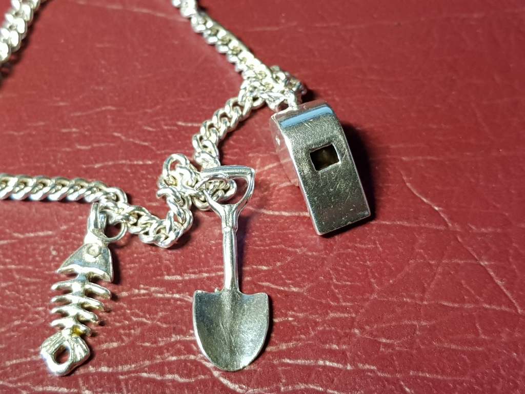 Lovely Genuine Solid Sterling Silver 4 Charm Bracelet - [15,5 g]