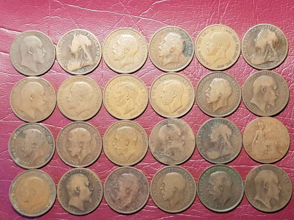A Lot Of 24 British Pennies - [Bid per coin to take all]