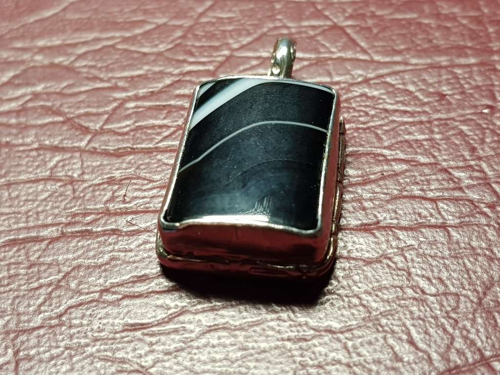 Lovely Vintage Genuine Solid Sterling Silver Pendant In Very Good Condition - [9.3 g]