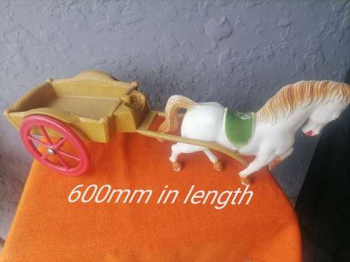 VINTAGE HORSE DRAWN CARRIAGE