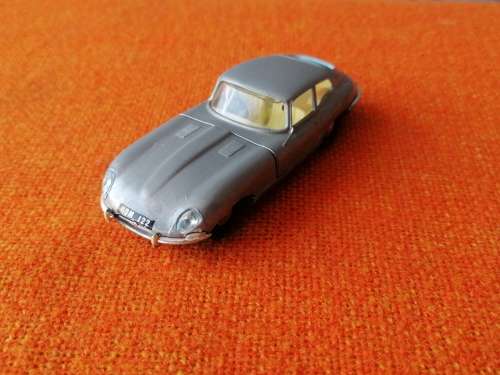 VINTAGE SPOT ON JAGUAR XKE DIECAST MODEL