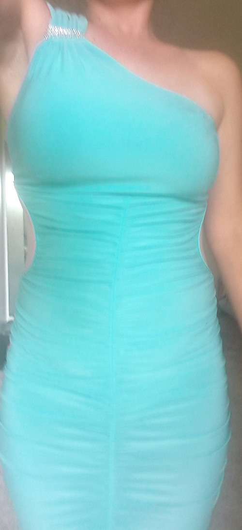 AN ABSOLUTELY WONDERFUL LONG LIGHT BLUE EVENING DRESS!!!!! WITH DIAMANTE DETAIL!!!!!